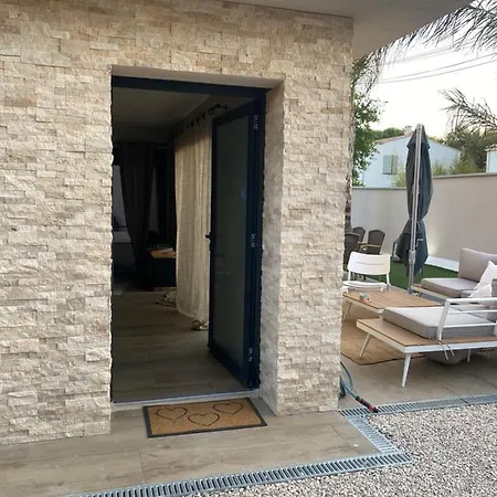 Natural Zen Rayolet Villa